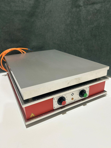 Нагревательная плита НТ32-400 с термоконтроллером